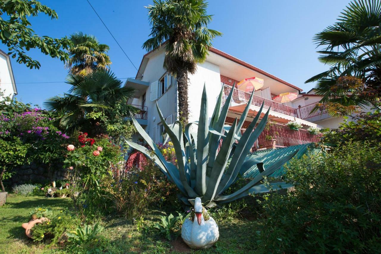 Holiday House Marica Lovran Exterior foto